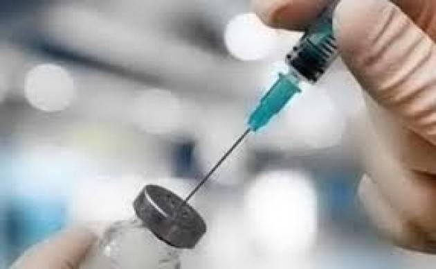 Immunità di gregge, Rezza: ''Vanno vaccinati 42 milioni di italiani''