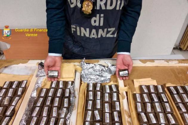 Padre e figlia arrestati con hashish