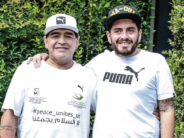 MARADONA DIEGO MORTO E IL FIGLIO JUNIOR RICOVERATO PER COVID