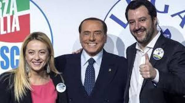 Berlusconi fa votare SI allo scostamento di bilancio