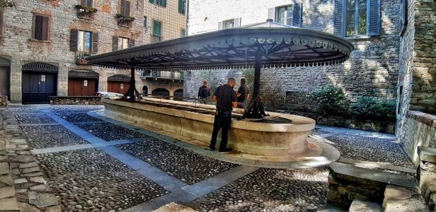 Completato l'intervento di restauro del lavatoio di via Borgo Canale a Bergamo