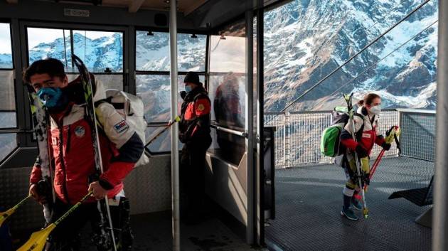 La Svizzera apre lo sci anche agli italiani.