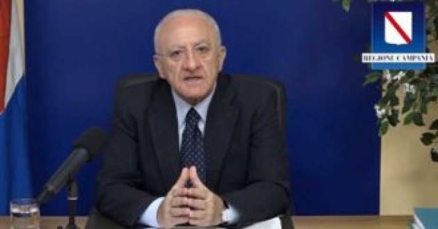 Lombardia, Piemonte e Calabria arancioni, Sicilia e Liguria gialle. De Luca: ''Zone una buffonata''