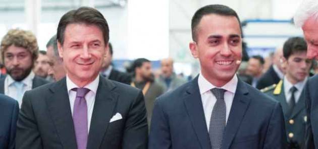 Conte nega rimpasto di governo, ma non convince su Recovery Fund e Mes