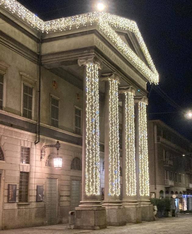 OLEIFICIO ZUCCHI ILLUMINA IL NATALE TEATRO PONCHIELLI PER LA CITTÀ DI CREMONA