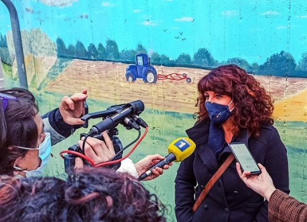Il murales di Crema, il primo realizzato con vernice anti-smog, presentato.