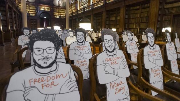 Patrick Zaki resta in carcere per altri 45 giorni