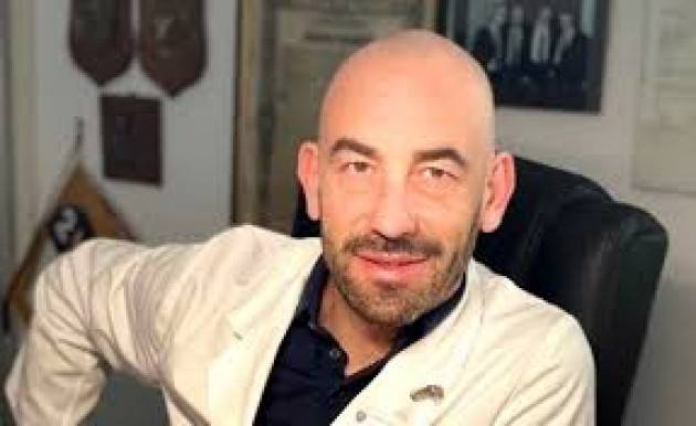 Bassetti: ''A gennaio già previsto un aumento di casi. Dobbiamo essere bravi cittadini''
