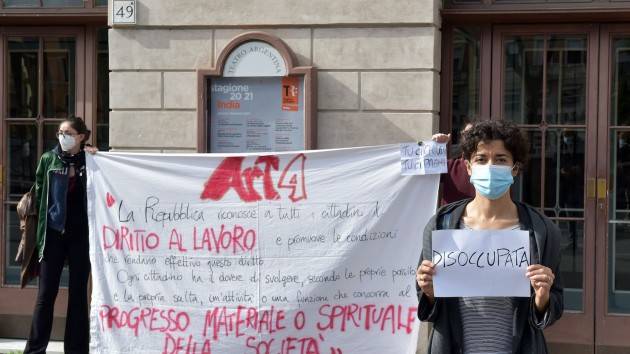 +202mila disoccupati in un anno, leggero recupero della produzione industriale