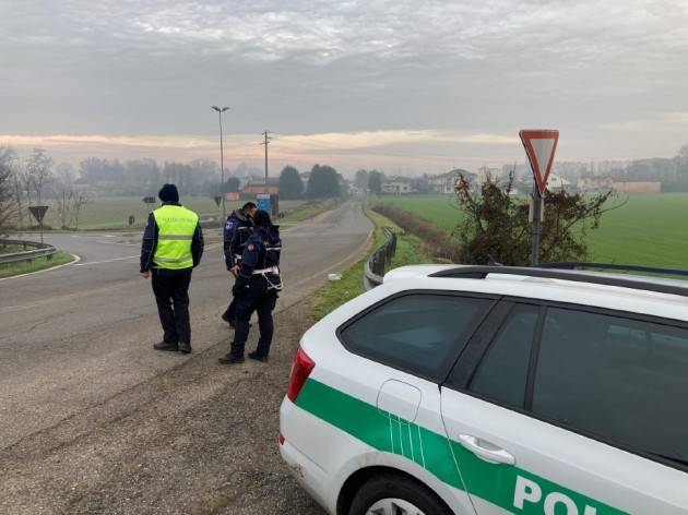 CREMA - 62ENNE INVESTITO A OMBRIANO