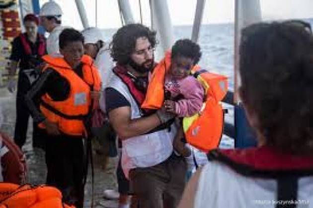 Cremona Pianeta Migranti ResQ la nave società civile per salvare migranti
