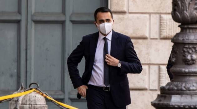 Tensioni nel governo. Di Maio: ''Folle mettere in discussione Conte ora''