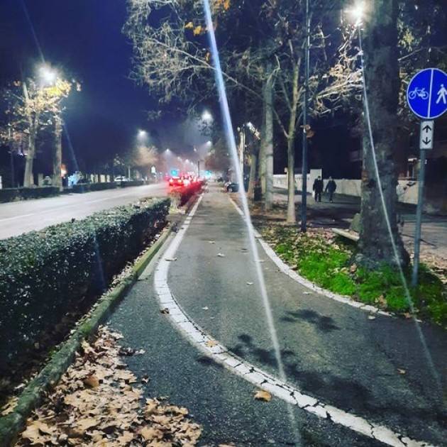 Cremona NUOVI PUNTI LUCI VIALE PO, CITTADINI ASCOLTATI Sergio Ravelli 