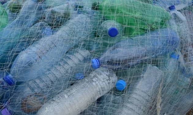 L’Unione europea ha introdotto la plastic tax
