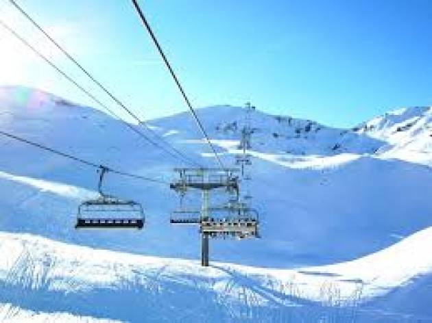La riapertura degli impianti sciistici sembra lontana