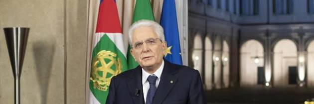Mattarella: ''Vaccinarsi è un dovere. Questo è tempo di costruttori''