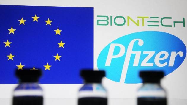 Allarme BioNTech: ''Servono altre dosi del vaccino, da soli non ce la facciamo''