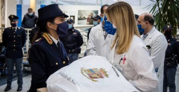 La Befana della Polizia al policlinico Gemelli