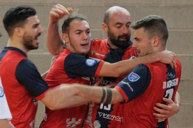 VIDEOTON: FUOCHI D'ARTIFICIO! STREPITOSO 6-2 ALLA DOMUS