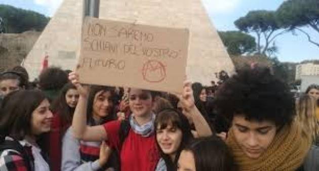 Protesta rete studenti a Ufficio scolastico Milano