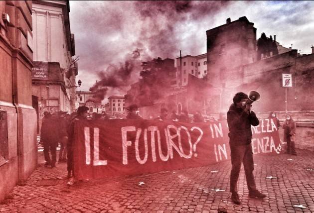 Scuola: Cgil, mettere da parte strumentalità politiche e intervenire subito