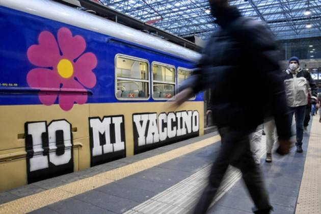 Vaccini: a Pavia niente dosi, bloccate le somministrazioni