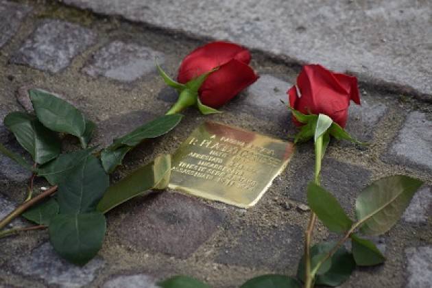 INAUGURATA PIETRA D’INCIAMPO PER PLACIDO CORTESE