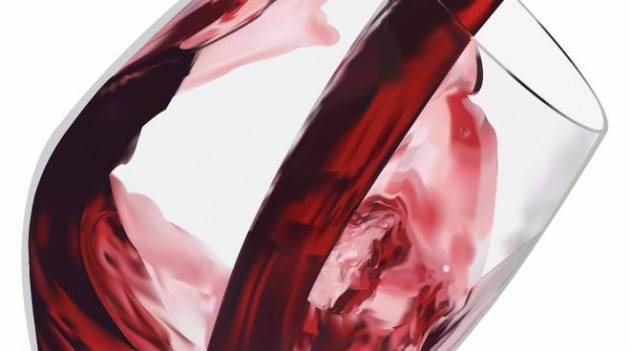 Vino, bene il dietrofront europeo sugli allarmi in etichetta
