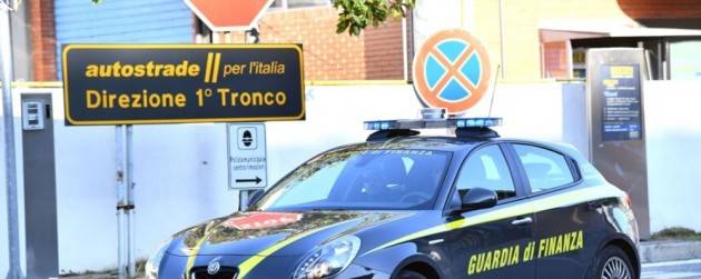 TRAFFICO DI RIFIUTI: SEQUESTRATO TIR E 20 ARRESTI