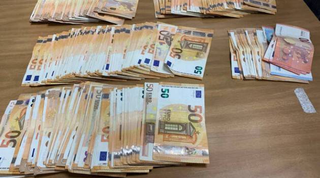 SCOPERTO UN MILIONE DI EURO NON DICHIARATO IN AEREOPORTO