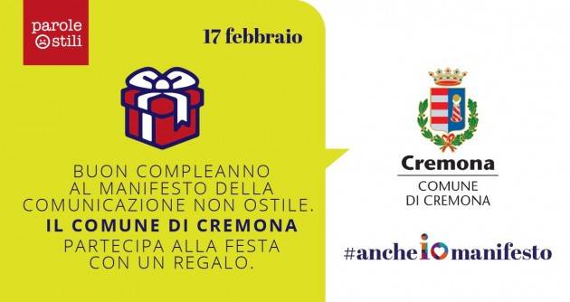 CREMONA CELEBRA COMPLEANNO MANIFESTO COMUNICAZIONE NON OSTILE