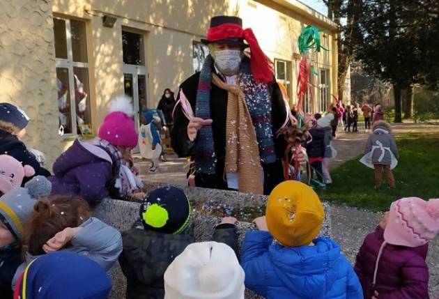 Cremona RE CARNEVALE È ARRIVATO NEI QUARTIERI E NELLE SCUOLE 