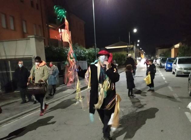 Cremona RE CARNEVALE È ARRIVATO NEI QUARTIERI E NELLE SCUOLE 