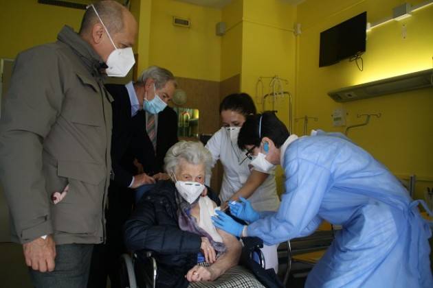 ASST CREMONA CAMPAGNA VACCINALE COVID 19  ALMA LUCIA, 107 ANNI, LA PRIMA 