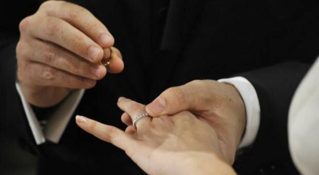 MATRIMONI E UNIONI CIVILI IN FORTE CALO: I DATI ISTAT