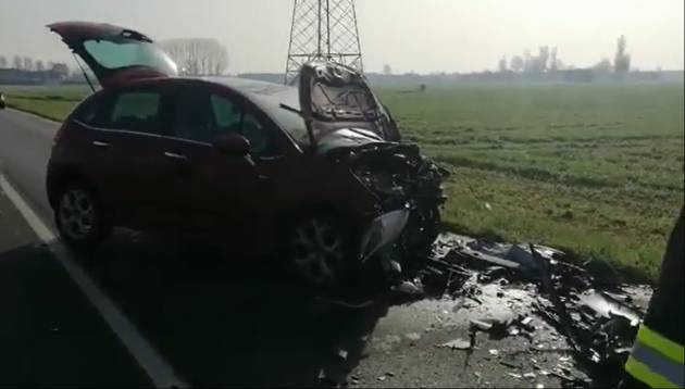 FRONTALE A PANDINO : CINQUE FERITI  -  FOTO 