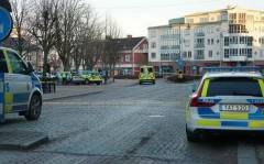 ATTACCO TERRORISTICO IN SVEZIA : OTTO ACCOLTELLATI - FERMATO L'ATTENTATORE