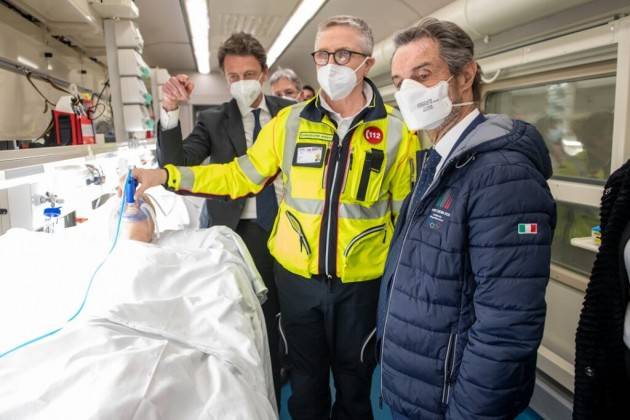 DALLA LOMBARDIA IL PRIMO TRENO SANITARIO ITALIANO