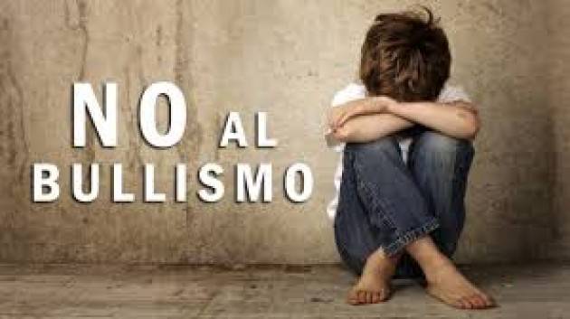 BULLISMO E CYBERBULLISMO TRA GLI ADOLESCENTI ITALIANI