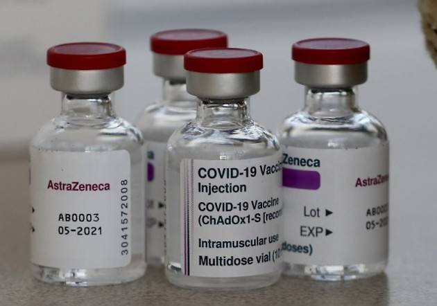 ASTRAZENECA SOSPESO FINO AL 18 MARZO