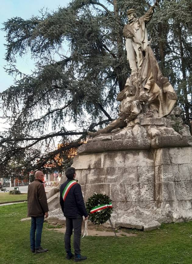 Cremona 160°Unità d’Italia, corona d'alloro alla statua di Giuseppe Garibaldi