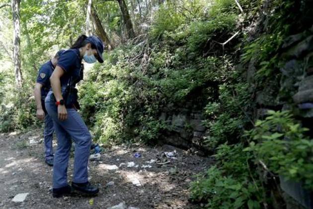 Aggressore patteggia 2 anni per violenza sessuale a Milano