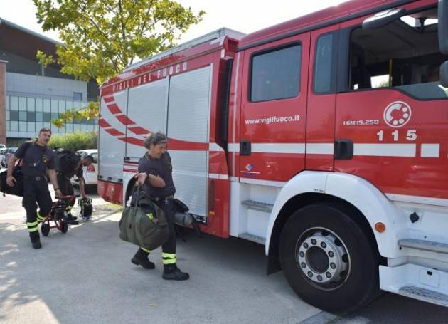 Uomo morto incastrato in un tombino