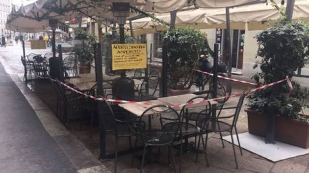 Assembramenti, chiuso bar Jamaica a Brera