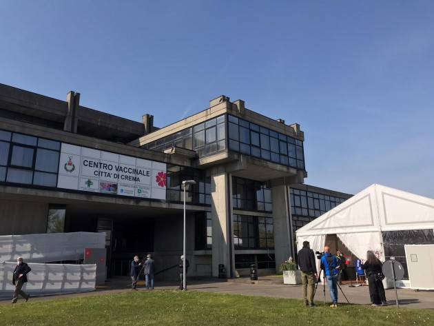 Crema Video inaugurazione Centro Vaccinale ex Tribunale con Bertolaso e Bonaldi 