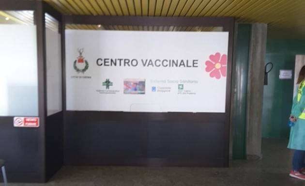Crema Video inaugurazione Centro Vaccinale ex Tribunale con Bertolaso e Bonaldi 