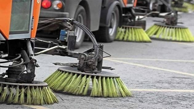 CREMONA  LAVAGGIO STRADE  CON SPRAY WASH