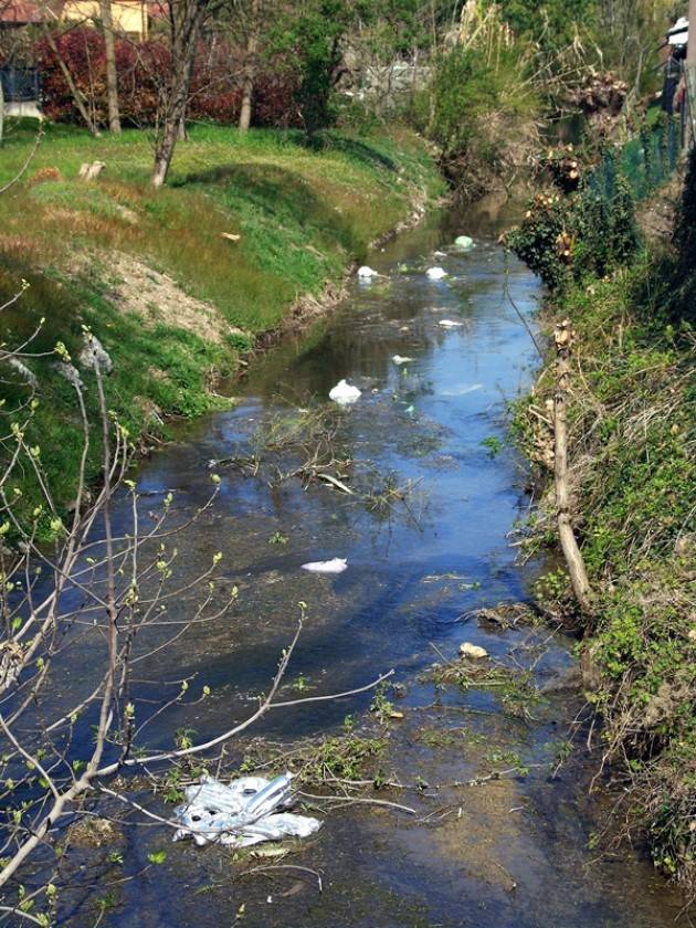 Spino D’Adda (Cr) Ennesima segnalazione per la rimozione rifiuti solidi urbani