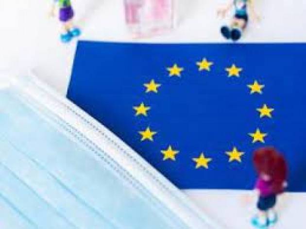 L’UE RISCONTRA POTENZIALI IRREGOLARITÀ IN OLTRE UN TERZO DEI SITI DI PRESTITI ONLINE