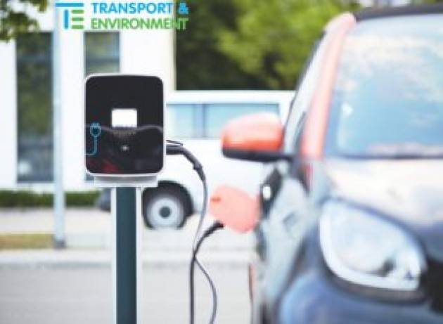 27 grandi imprese all’Ue: ''Dal 2035 permettere la vendita solo di auto elettriche''